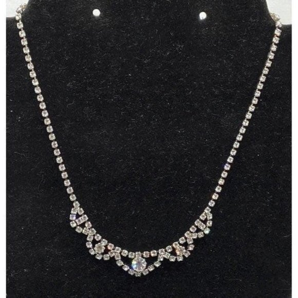 Vintage Rhinestone Necklace with shepherds hook clasp - Picture 1 of 10